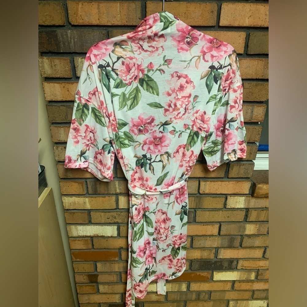 Show Me Your MuMu Floral Robe - Picture 2 of 3